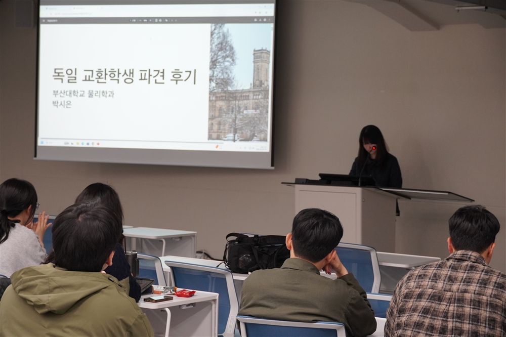 그림입니다.  원본 그림의 이름: CLP0000810c000b.bmp  원본 그림의 크기: 가로 6000pixel, 세로 4000pixel